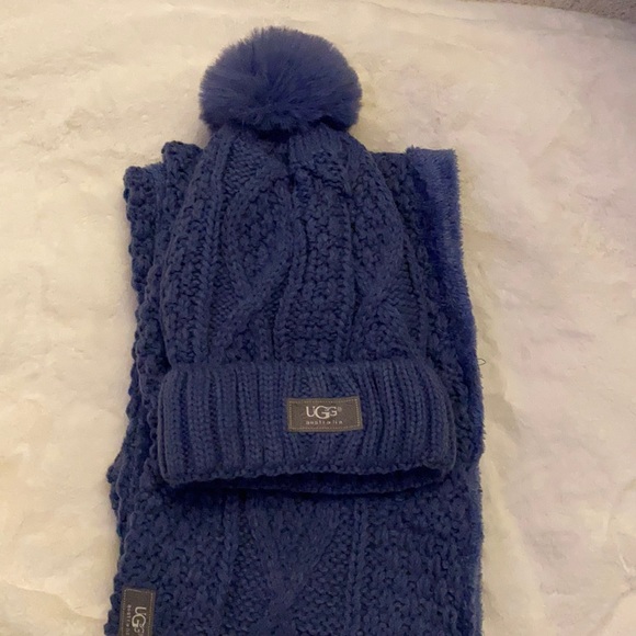 UGG Accessories - UGG-BLUE HAT AND SCARF SET